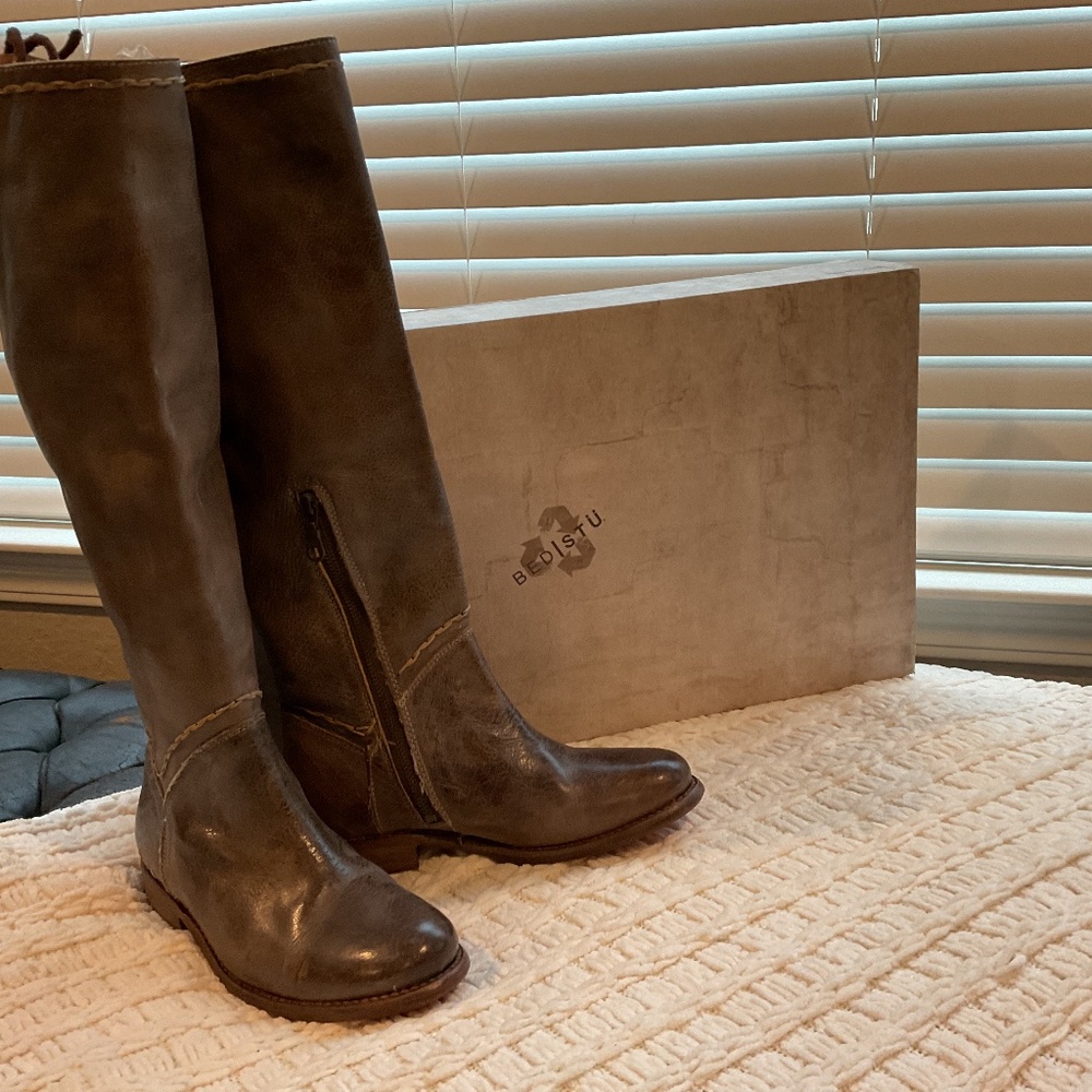 Women’s boots